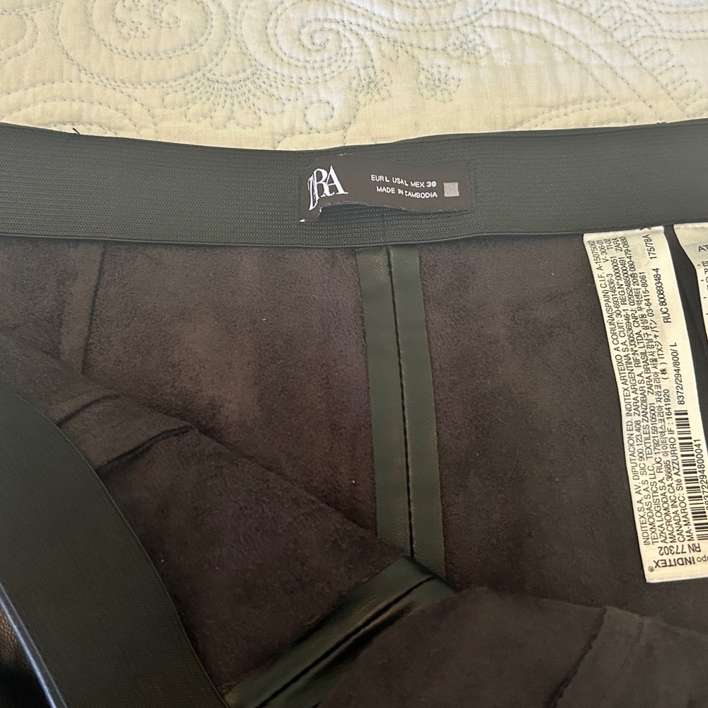 ZARA Faux Leather Trousers - Side-zip - Black - LRG - Picture 10 of 13